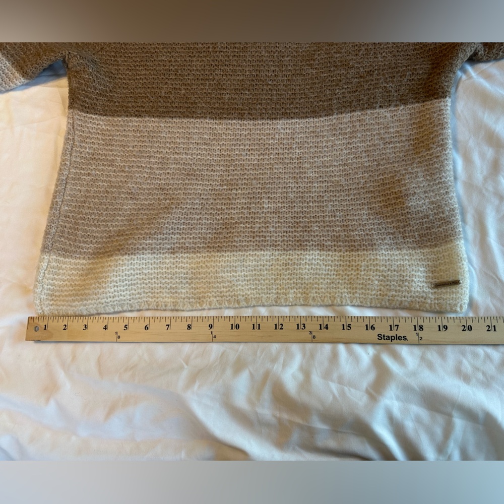 Abercrombie & Fitch Tan and Cream Scoop Neck Sweater - Picture 8 of 11